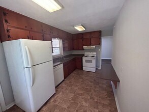 9877 Redcliff Rd in Birmingham, AL - Building Photo - Building Photo