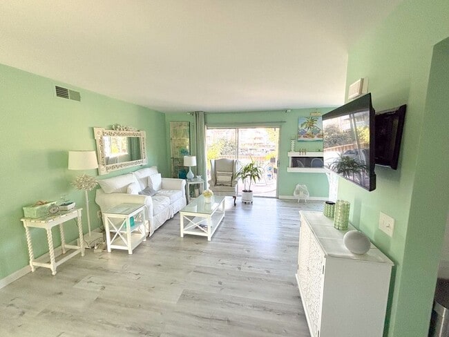 property at 291 Sequoia Ct