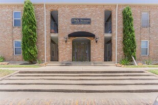 600 19th St in Galveston, TX - Building Photo