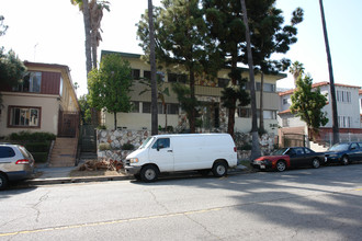 341 S Mariposa Ave in Los Angeles, CA - Building Photo - Building Photo