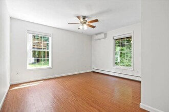 14 Woodside Dr in Gorham, ME - Building Photo - Building Photo
