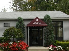 Edgewood Apartments in Westfield, MA - Foto de edificio - Building Photo