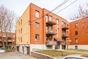 3867 Plamondon Av in Montréal, QC - Building Photo