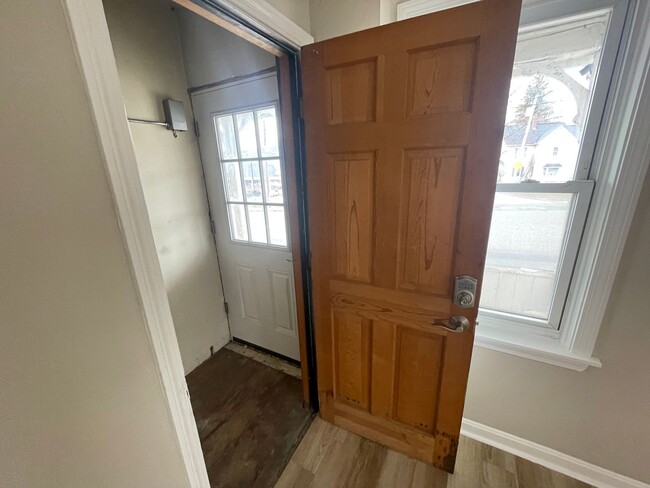 34 Worcester Rd in Charlton, MA - Building Photo - Building Photo