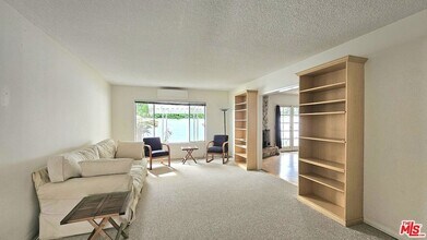 4725 Purdue Ave in Culver City, CA - Foto de edificio - Building Photo