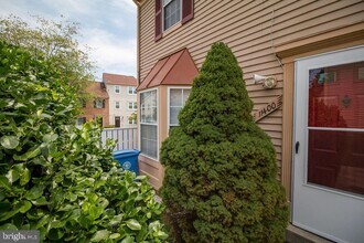 11400 Appledowre Way in Germantown, MD - Building Photo - Building Photo