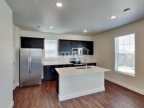 11037 S Blue Byu Dr in South Jordan, UT - Building Photo - Building Photo