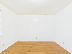 126 Northwest Dr in Fredericksburg, TX - Building Photo - Building Photo