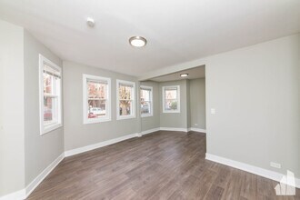 2923 N Avers Ave, Unit 1 in Chicago, IL - Building Photo - Building Photo