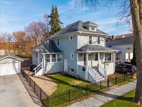 18 N Main St in Naperville, IL - Building Photo - Building Photo