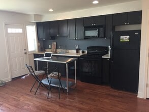 853 19th Street Northeast, Unit 1 in Washington, DC - Building Photo - Building Photo