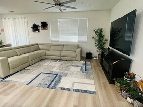 145 Hermosa Ct in Lincoln, CA - Building Photo - Building Photo