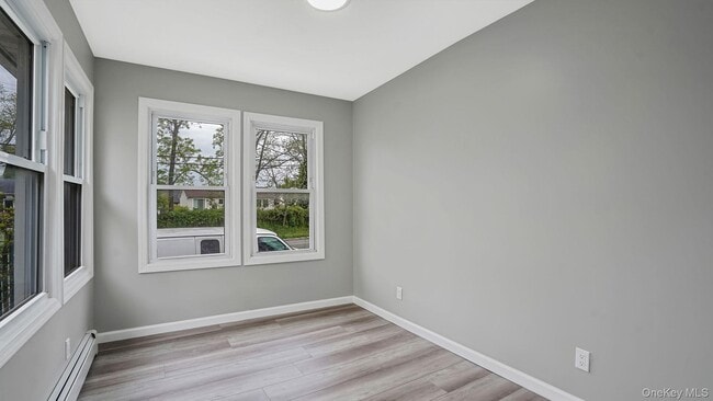 103 Third Ave in Bay Shore, NY - Building Photo - Building Photo