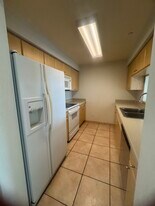690 SW 1st Ct, Unit 1934 in Miami, FL - Building Photo