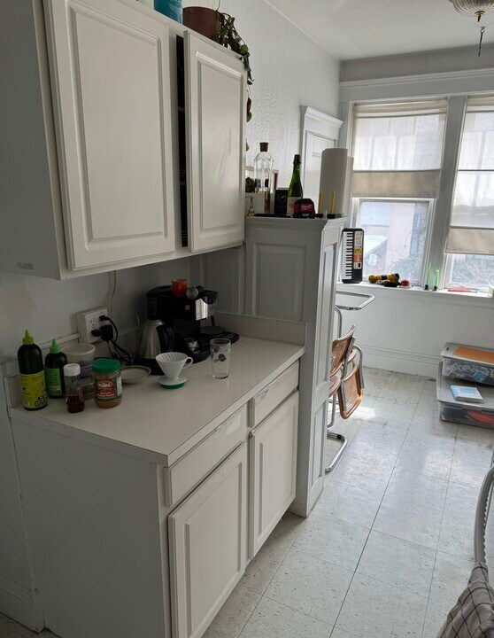 1697 Cambridge St, Unit 5A in Cambridge, MA - Foto de edificio