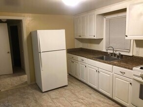 300 Concord Ave in Union, NJ - Building Photo - Building Photo