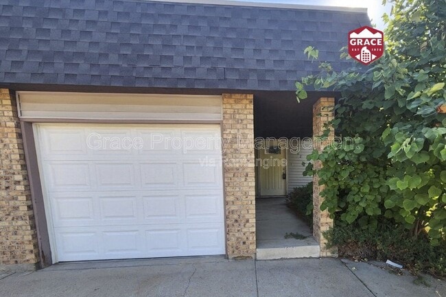property at 492 S Dover Ave