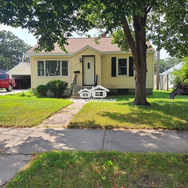 property at 135 24th Ave S