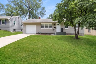 10513 E 28th Terrace S in Independence, MO - Building Photo