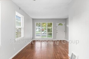 306 Banff Cir in St. Louis, MO - Building Photo
