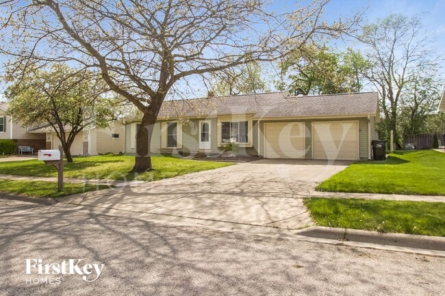 303 N Bromley St in McHenry, IL - Foto de edificio - Building Photo