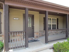 19757 Ladera Rd in Waynesville, MO - Building Photo - Building Photo