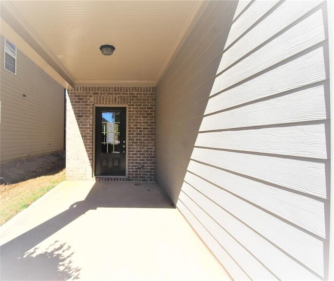 5196 Apple Grove Rd NE in Buford, GA - Building Photo - Building Photo