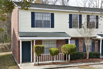 Wedgewood Townhomes in North Charleston, SC - Building Photo - Building Photo