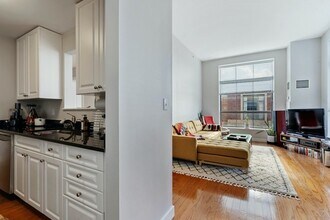 2 Rollins St in Boston, MA - Building Photo - Building Photo