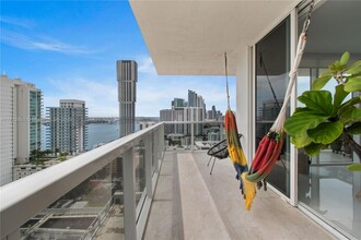 600 NE 27th St, Unit # 2305 in Miami, FL - Building Photo - Building Photo