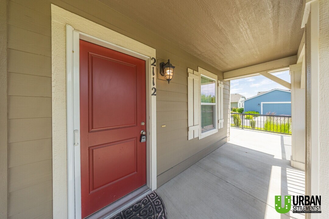 2112 W Summit Pkwy in Spokane, WA - Building Photo