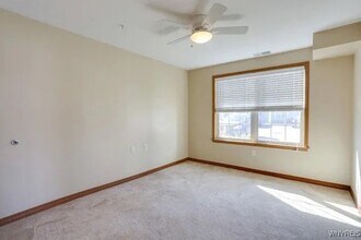 2524 Deer Lakes Dr in Amherst, NY - Building Photo - Building Photo
