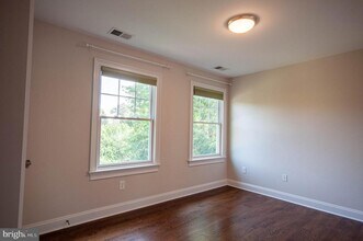 35 Hillside Rd in Princeton, NJ - Building Photo - Building Photo