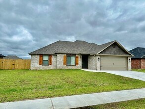 861 Sugar Lf St in Prairie Grove, AR - Foto de edificio - Building Photo