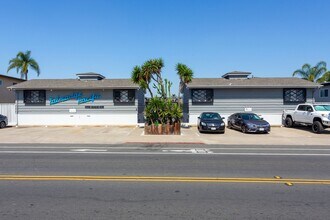 Talmadge Pacific Apartments in San Diego, CA - Foto de edificio - Building Photo