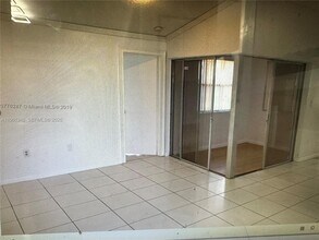 21343 NE 8th Ct in Miami, FL - Building Photo - Building Photo