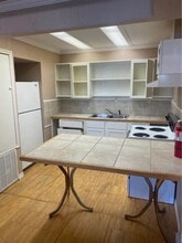 104 W Duval St in Troup, TX - Building Photo - Building Photo