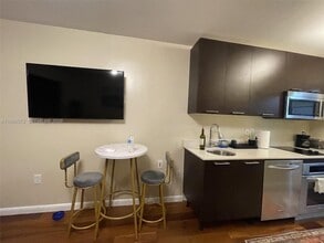 1560 Pennsylvania Ave in Miami Beach, FL - Building Photo - Building Photo