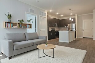 The Reserve at Cool Springs in Elizabethtown, KY - Building Photo