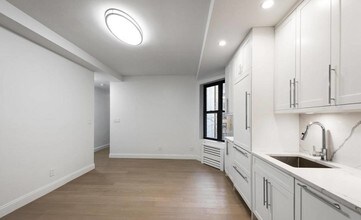 915 W End Ave-Unit -404 in New York, NY - Building Photo - Building Photo