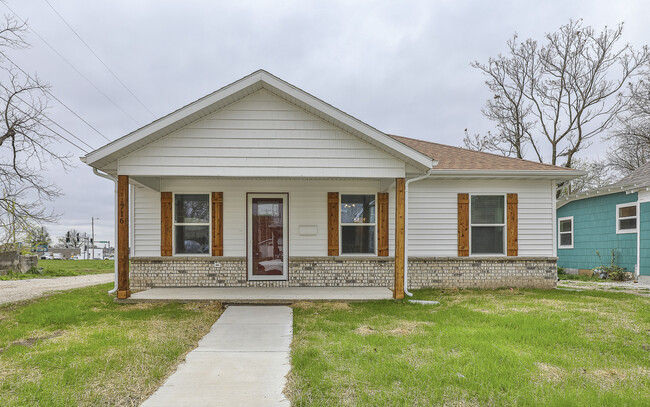 property at 716 W Brower St