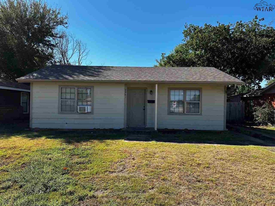 2941 Stearns Ave in Wichita Falls, TX - Building Photo