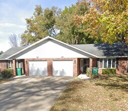 821 N 8th St in Breese, IL - Building Photo - Building Photo