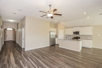 14425 Jaycee Ln in Haslet, TX - Foto de edificio - Building Photo