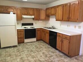 735 Bradley Dr, Unit A in Cookeville, TN - Building Photo - Building Photo
