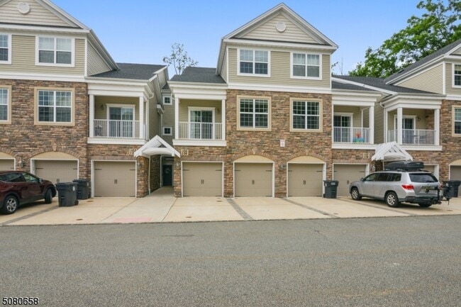 property at 506 Waterview Ct