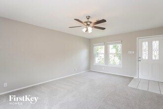 9426 Bendell in San Antonio, TX - Building Photo - Building Photo