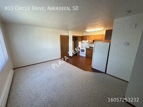 2104 3rd Ave SE-Unit -4 in Aberdeen, SD - Building Photo - Building Photo