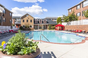 The Ariel in Charlotte, NC - Building Photo