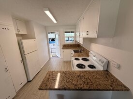 707 Kihapai Plz, Unit #2 in Kailua, HI - Building Photo